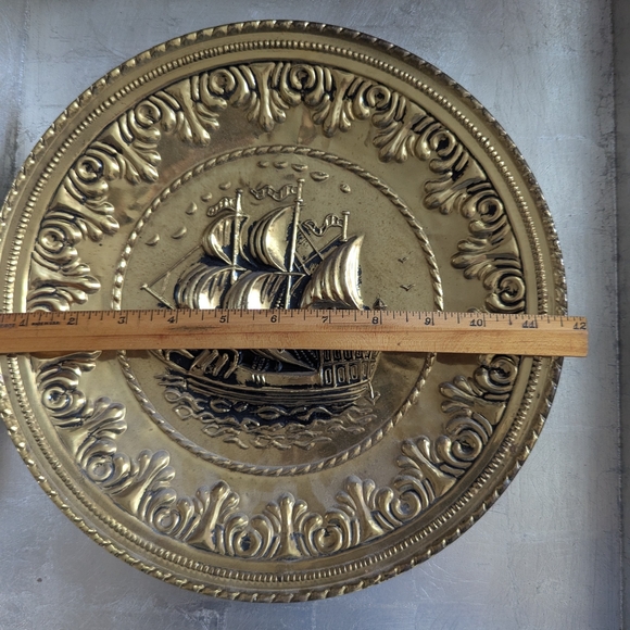 2 English Brass Decorative Wall Plates Ship Different Matching Design - Picture 11 of 12